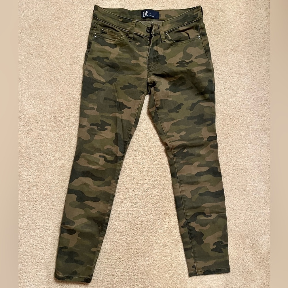Gap Cropped Jeans - Picture 3 of 3